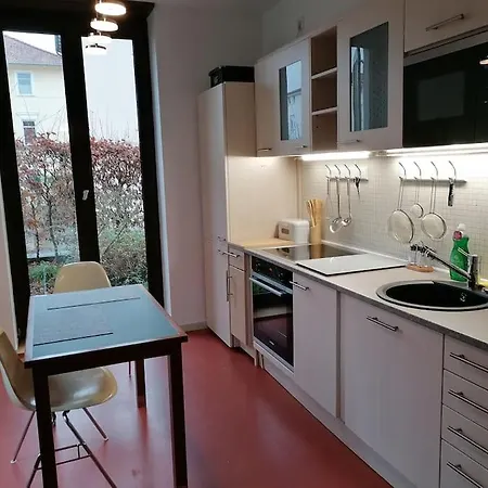 Apartment Exklusive In Architekten Villa, Naehe Theater