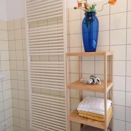 Apartment Exklusive In Architekten Villa, Naehe Theater *