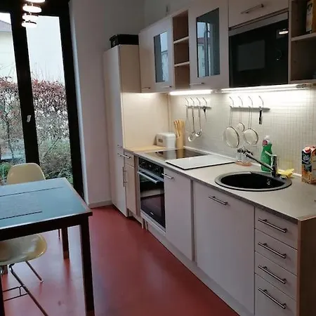 Exklusive In Architekten Villa, Naehe Theater Apartment