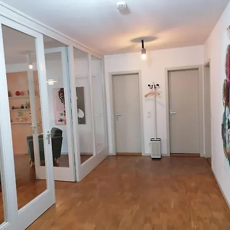 Apartment Exklusive In Architekten Villa, Naehe Theater *