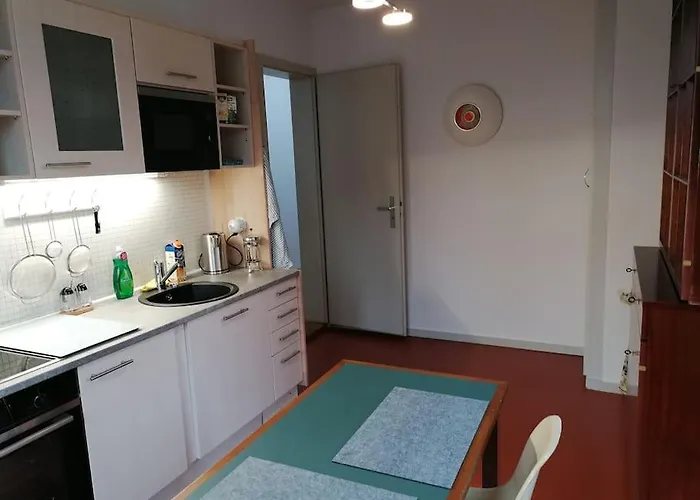 Appartement Exklusive In Architekten Villa, Naehe Theater *