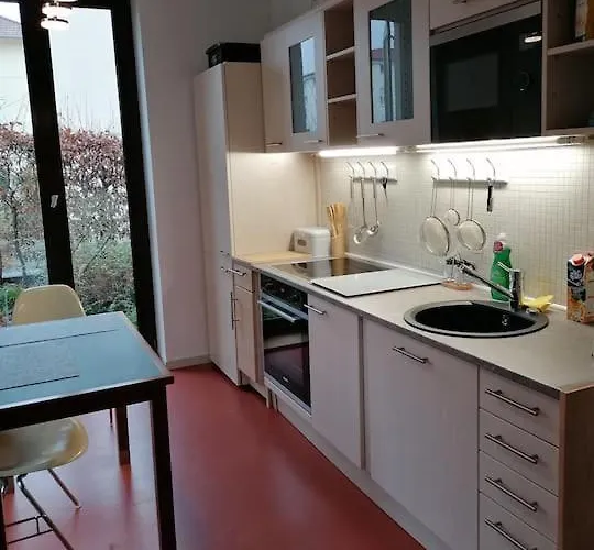 Exklusive In Architekten Villa, Naehe Theater Appartement